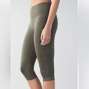 Lululemon Capri Leggings Size 4